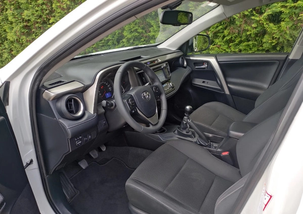 Toyota RAV4 cena 47900 przebieg: 246000, rok produkcji 2013 z Jutrosin małe 154